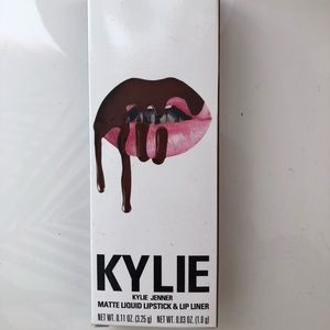 Unopened Kylie Lip Kit - Matte Leo